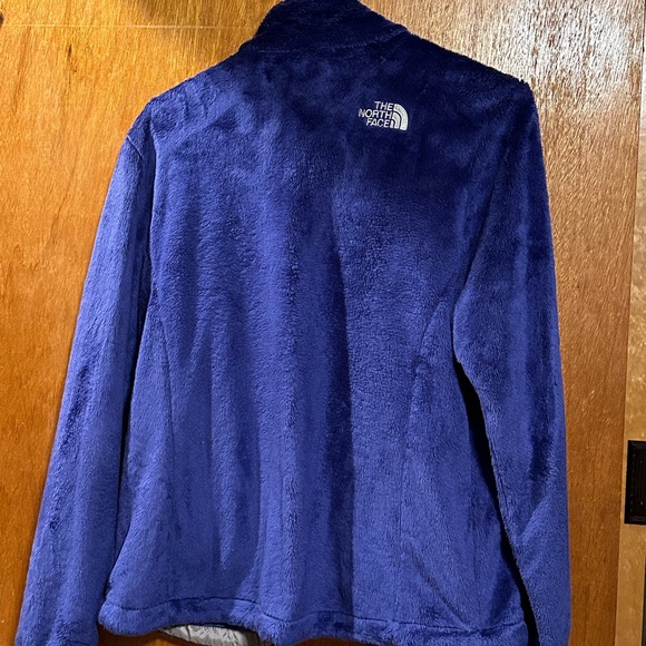 North Face Osito jacket Women’s size medium - Picture 7 of 7